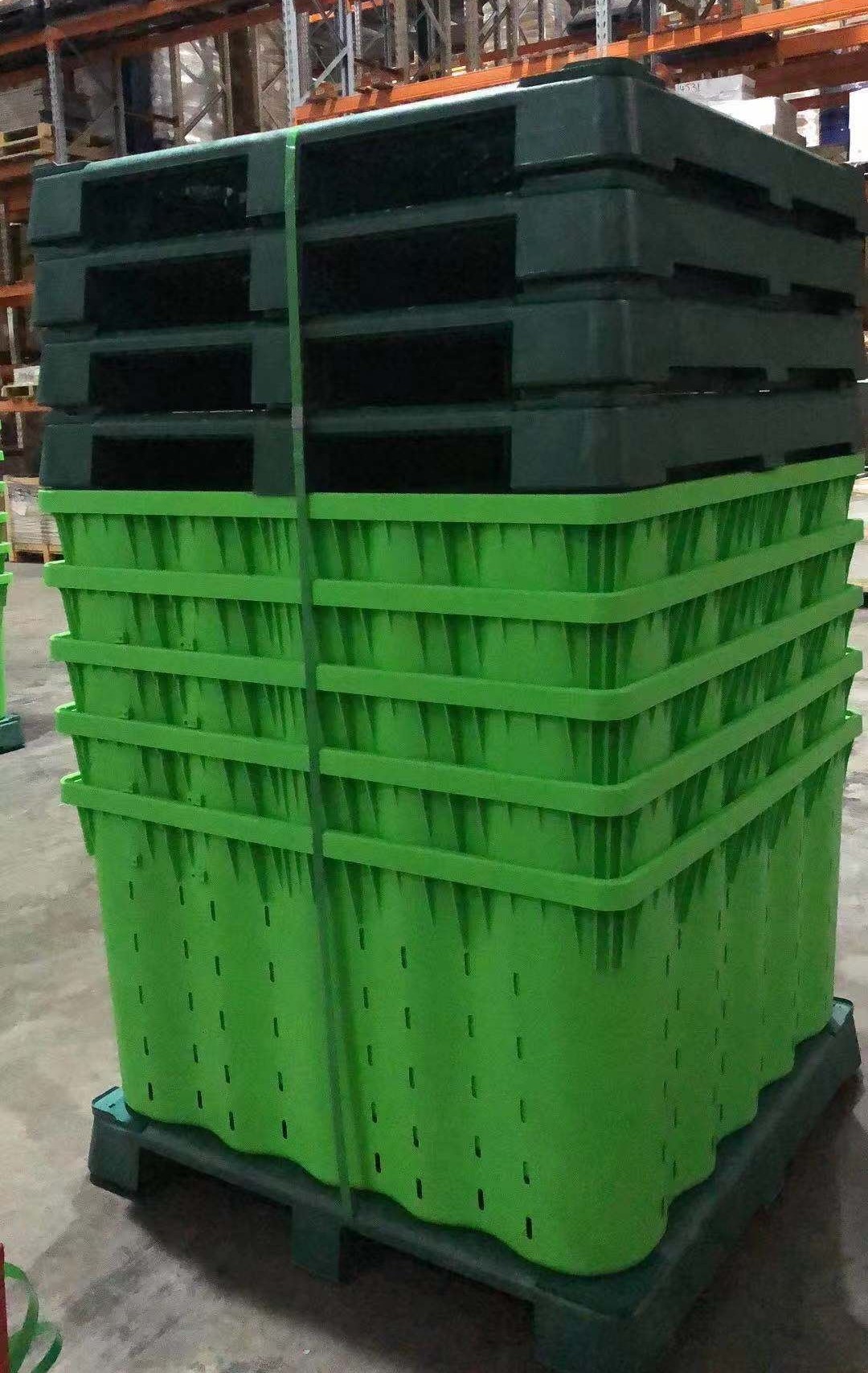 Selbstsichernde, stapelbare, ineinander verschiebbare Kunststoffpalettenbox