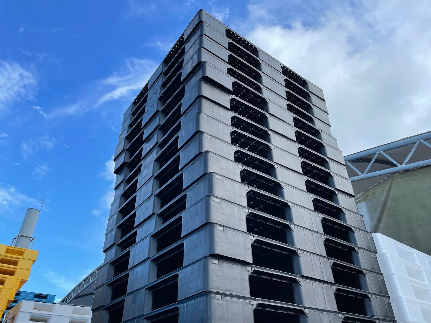 Große 4-Wege-Kunststoff-Bodenpaletten aus Polyethylen mit offenem Deck