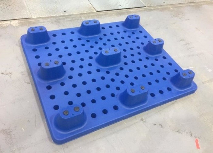 Leichte, schachtelbare Kunststoff-Europaletten mit geschlossenem Deck für den Versand