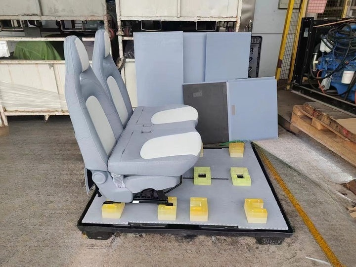Customized Automotive boxes Maßgeschneiderte Automobilboxen