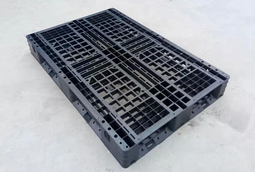 1200 x 800 black recycled plastic pallets 1200 x 800 schwarze Paletten aus recyceltem Kunststoff