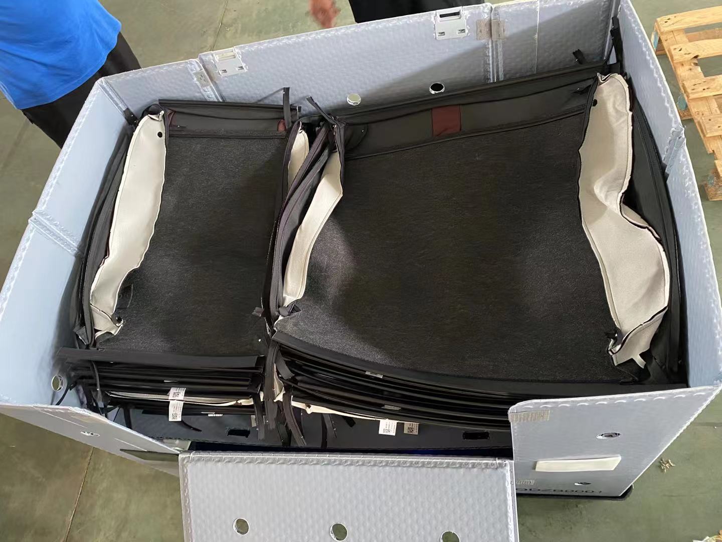 AutoParts Pallet Supplier AutoParts Palettenlieferant