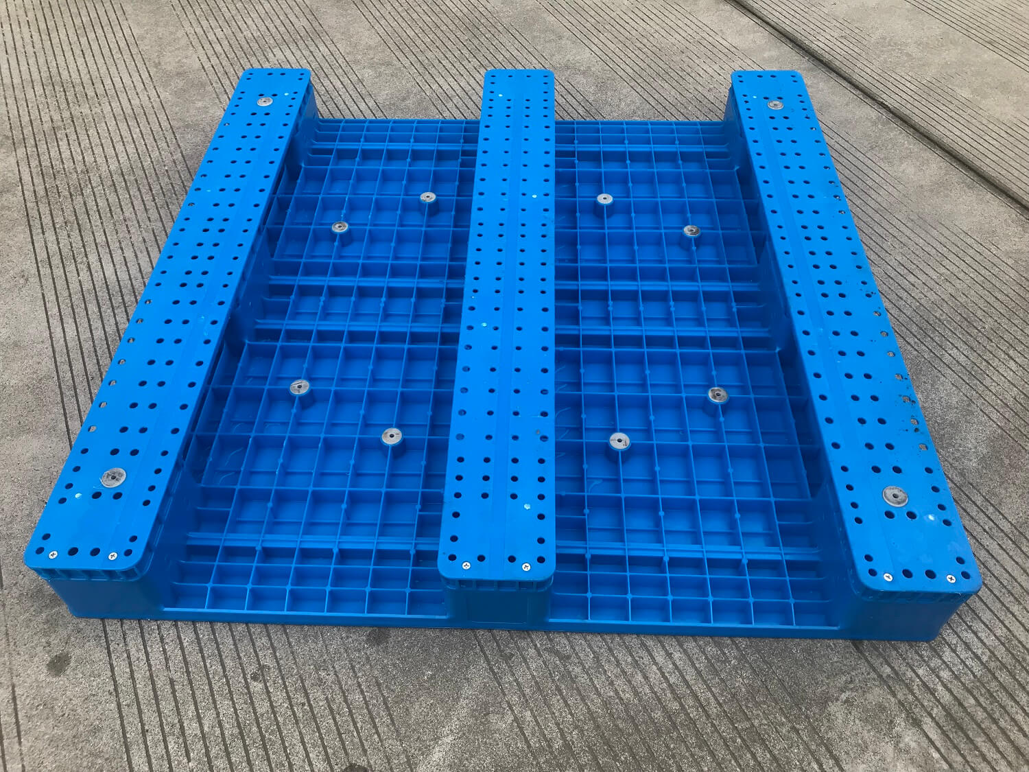 1200 x 1200 robuste, regalfähige, wiederverwendbare Kunststoffpaletten für Lebensmittel