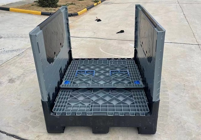 Wiederverwendbarer zusammenklappbarer Palettenbehälter aus Kunststoff mit Deckel