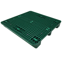 Grüne, quadratische, regalfähige RFID-Paletten aus Kunststoff mit niedrigem Profil