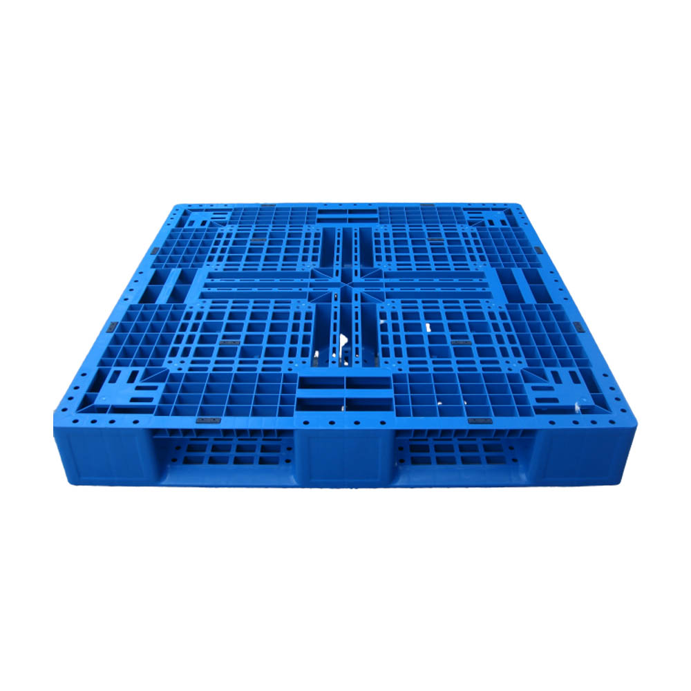 Industrieregalfähige Kunststoffpalette mit 3 Kufen 