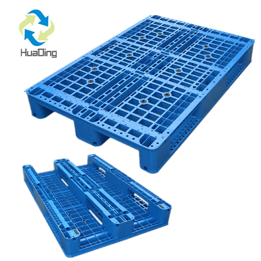 Palettenlager, industrielle Kunststoffpaletten 