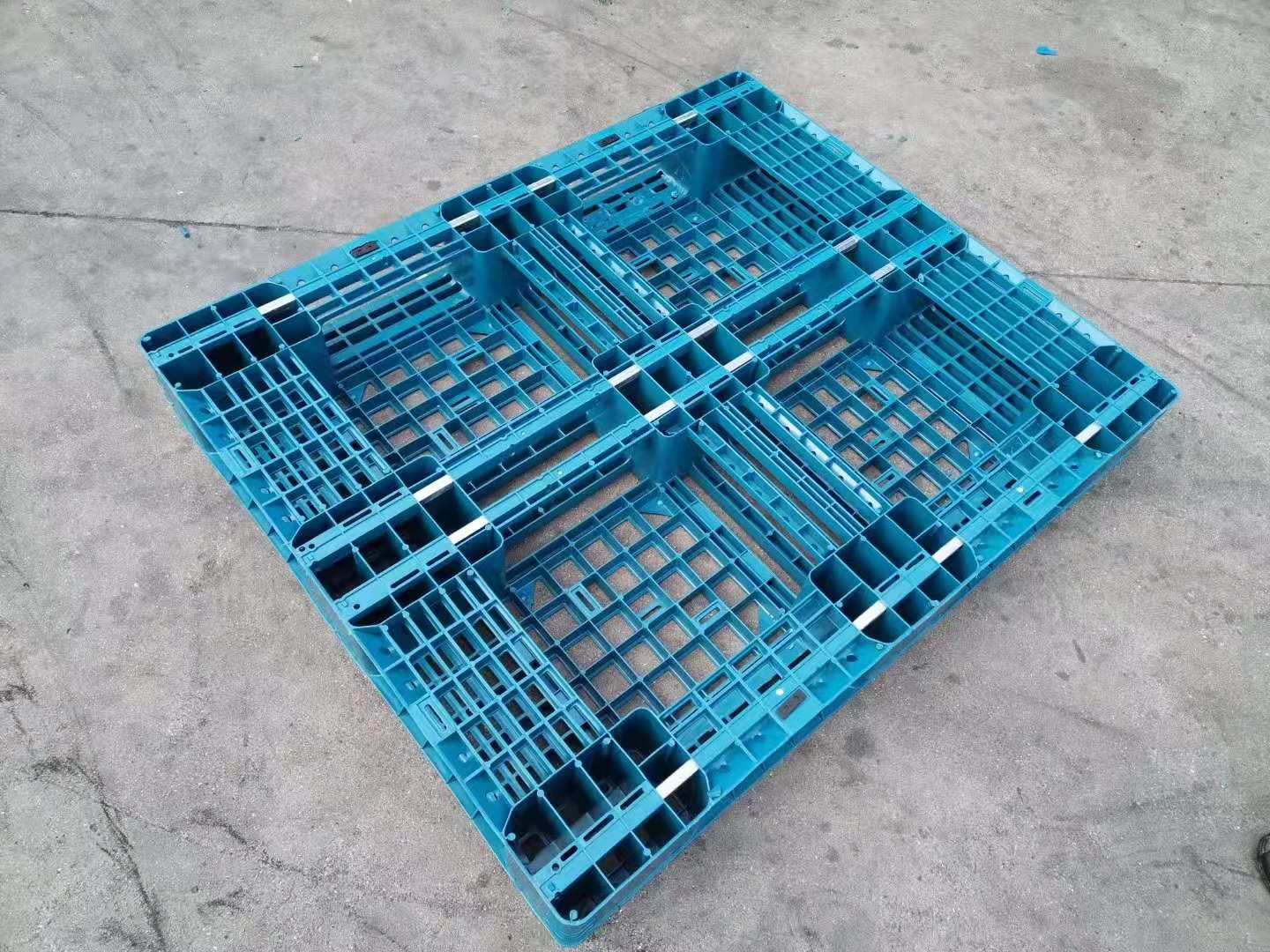 1200 x 1000 stapelbare Standard-Gabelstaplerpaletten aus recyceltem Kunststoff