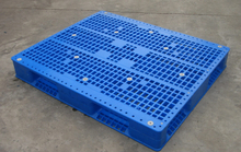 Kundenspezifische stahlverstärkte, stapelbare Kunststoffpaletten 48x40