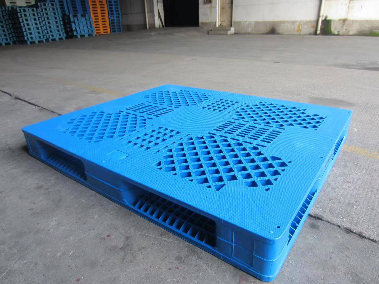 Große, quadratische, robuste, umkehrbare Industrie-Kunststoffpalette