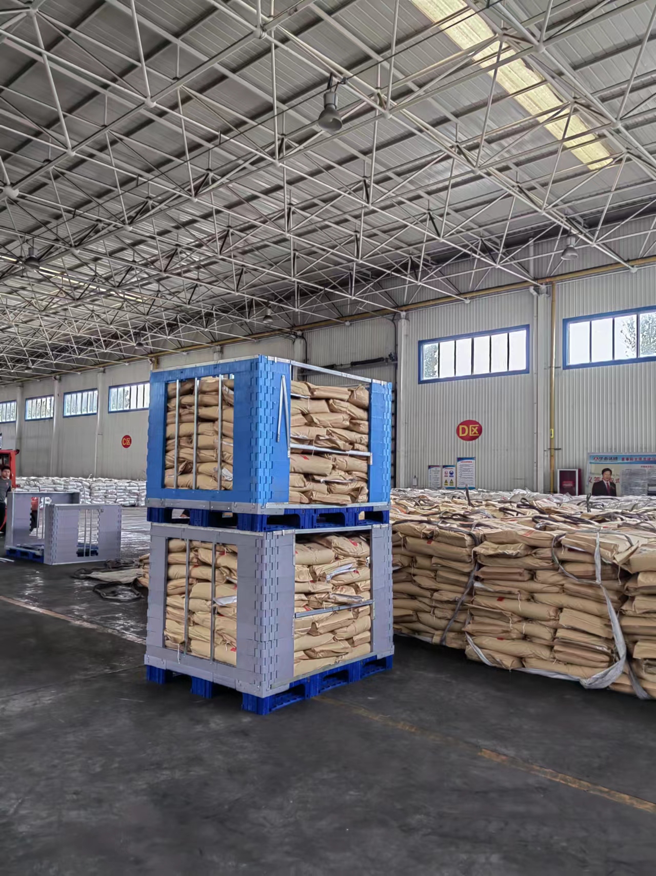 Langlebige, gro&szlig;e Palettenbox f&uuml;r den Chemikalieneinsatz