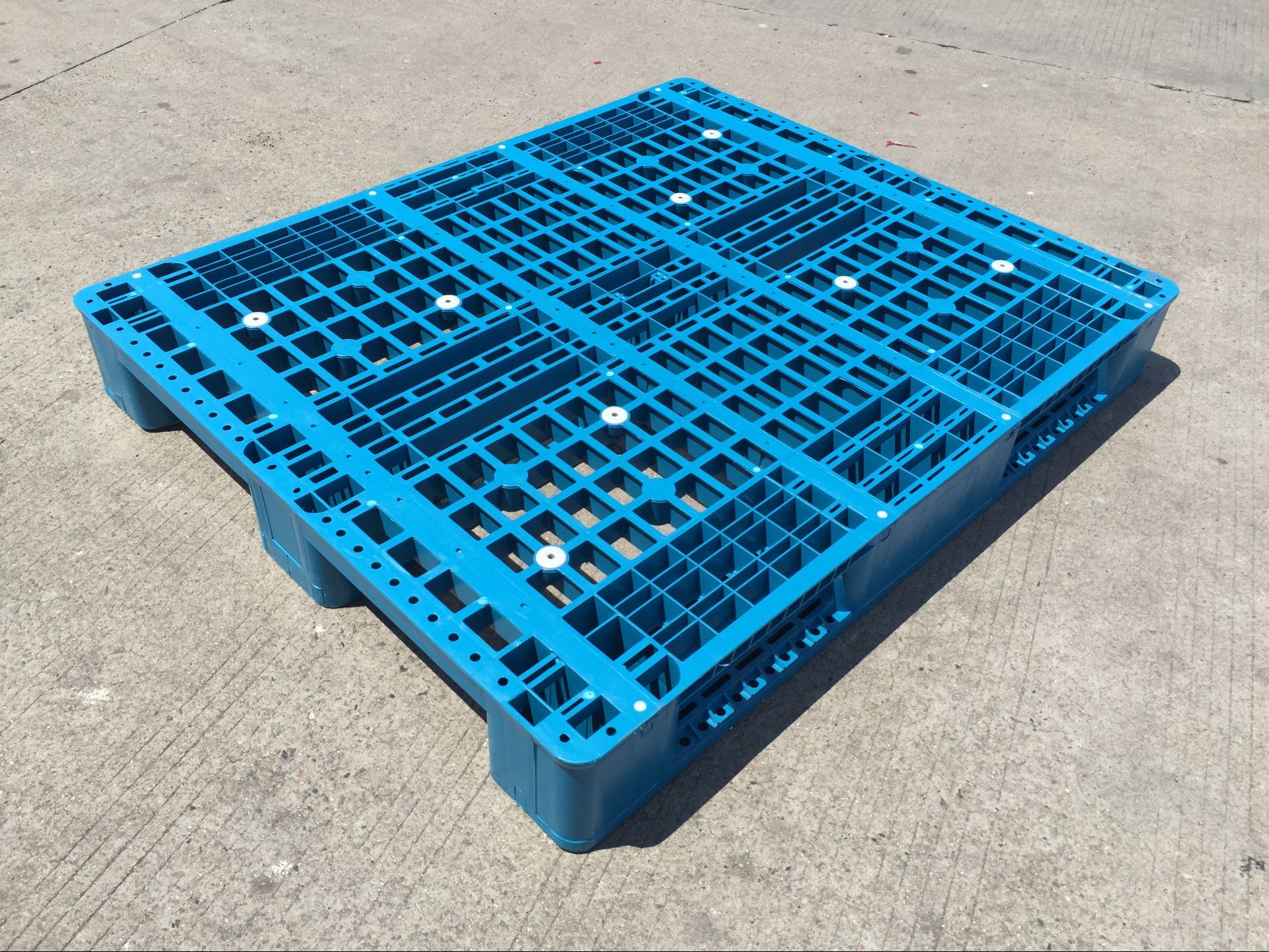 HD3RGWS1210I Hygienische, regalfähige Kunststoffpalette mit 3 Kufen