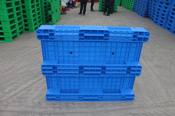 Warum haben Kunststoffpaletten Schweißnähte?