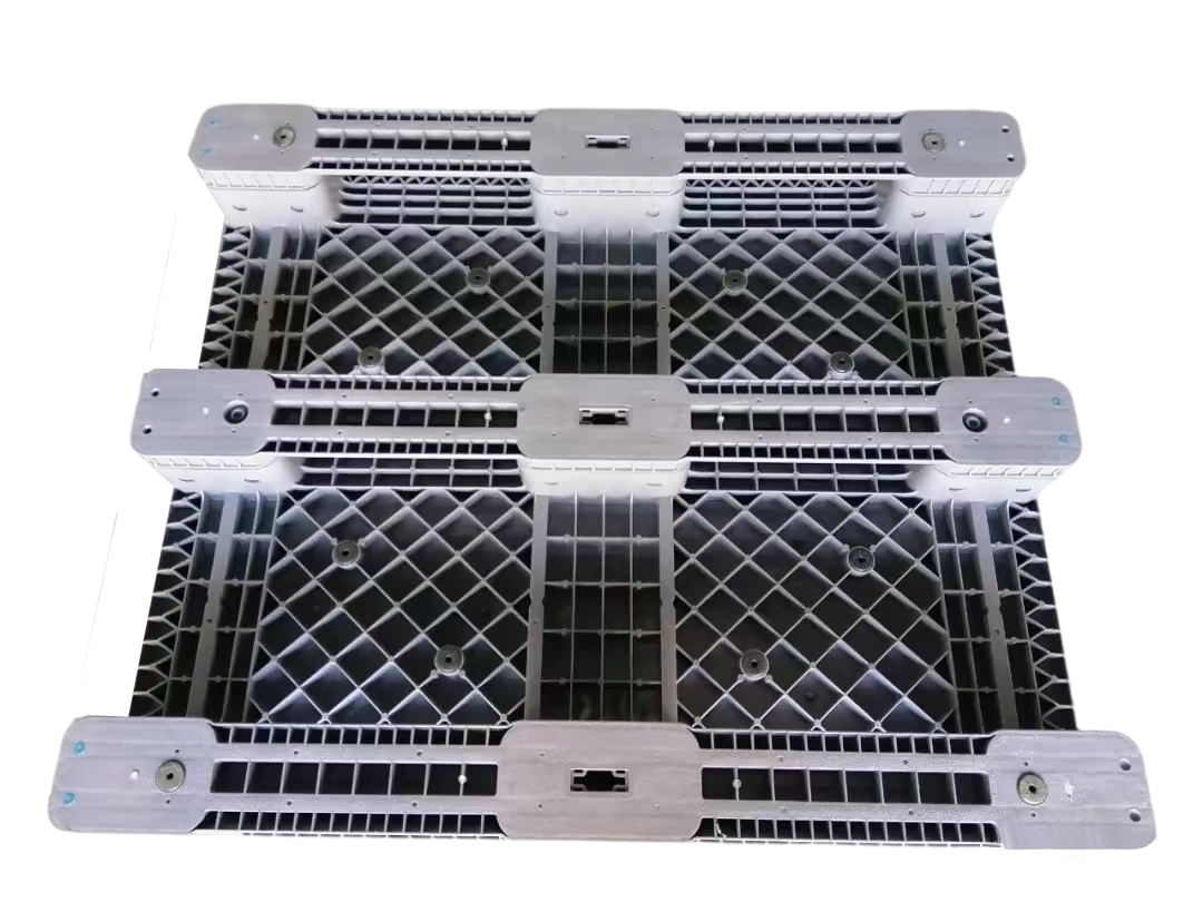 48 x 40 graue Industrie-Lagerpaletten aus stahlverstärktem Kunststoff