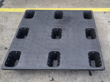 Schwarze, quadratische, stabile, schachtelbare Versandpaletten aus recyceltem Kunststoff