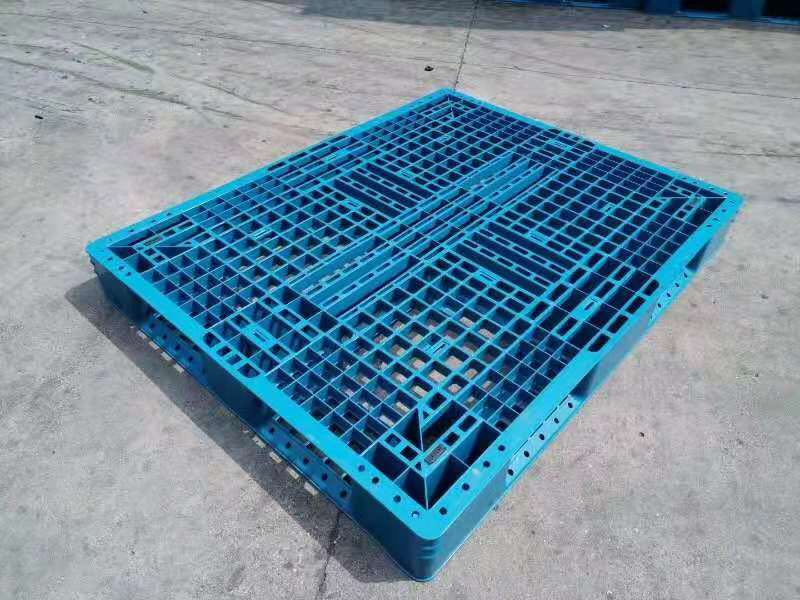 Großhandel Economy 1200 x 1000 leichte stapelbare Kunststoffpaletten