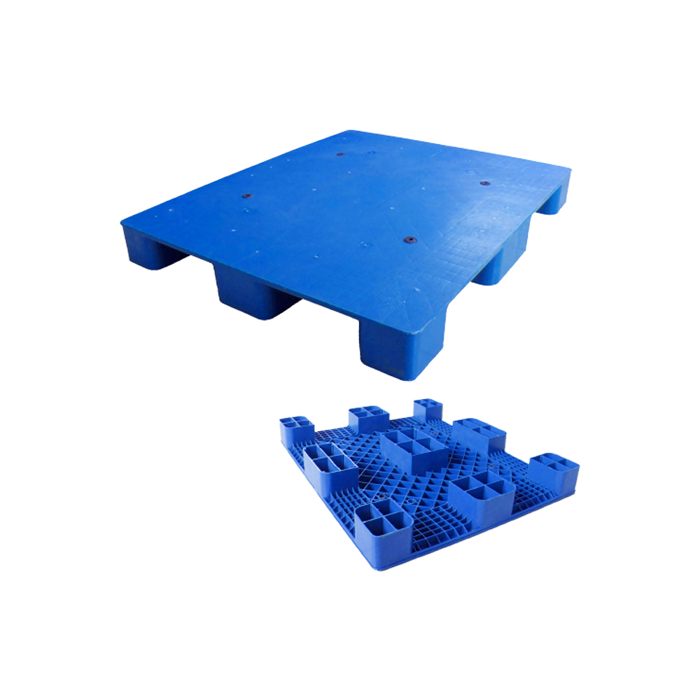 Robuste, 9 Fu&szlig; lange Kunststoffpalette mit glatter Oberfl&auml;che