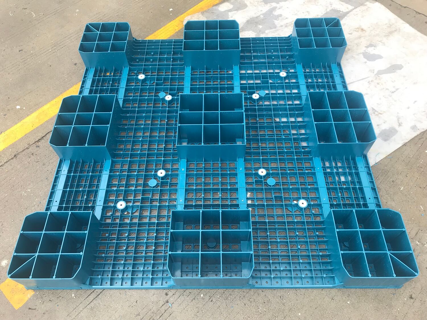 Große 4-Wege-Kunststoff-Bodenpaletten aus Polyethylen mit offenem Deck