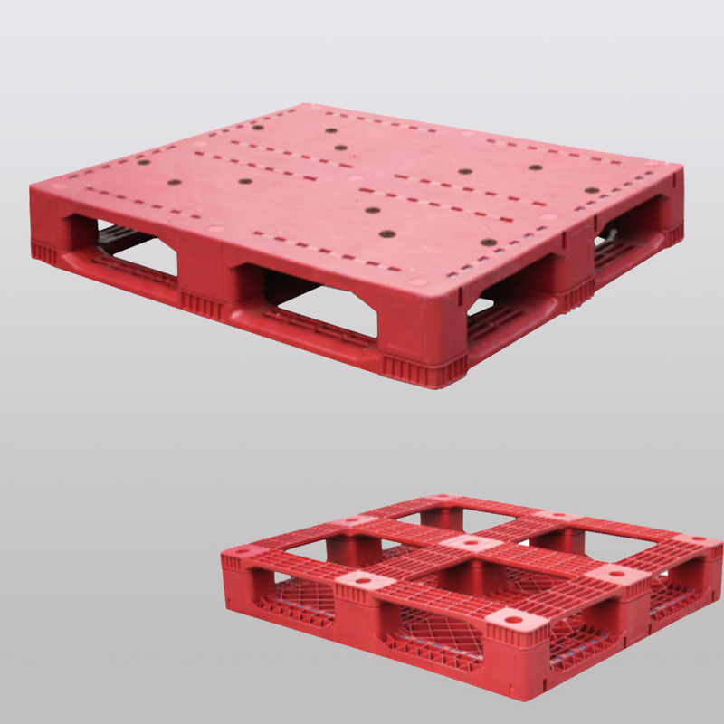 1200 x 1000 rote, rutschfeste, stapelbare Kunststoffpaletten mit flacher Oberseite