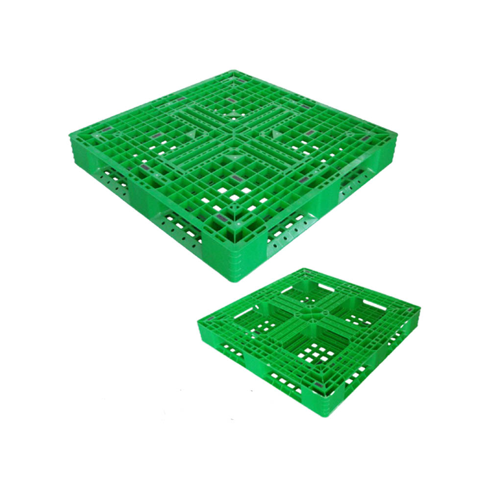Industrieregalfähige Kunststoffpalette mit 3 Kufen 