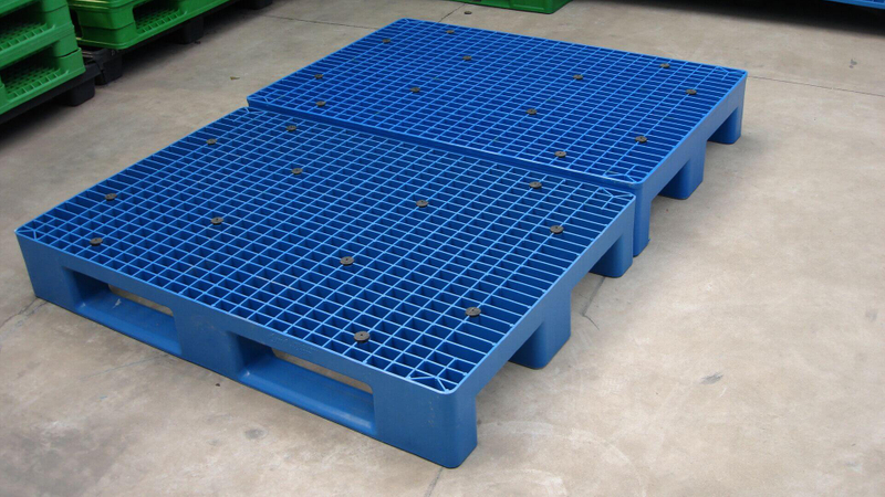 32 x 48 Blaue Euro-Paletten aus robustem Lagernetz-Kunststoff