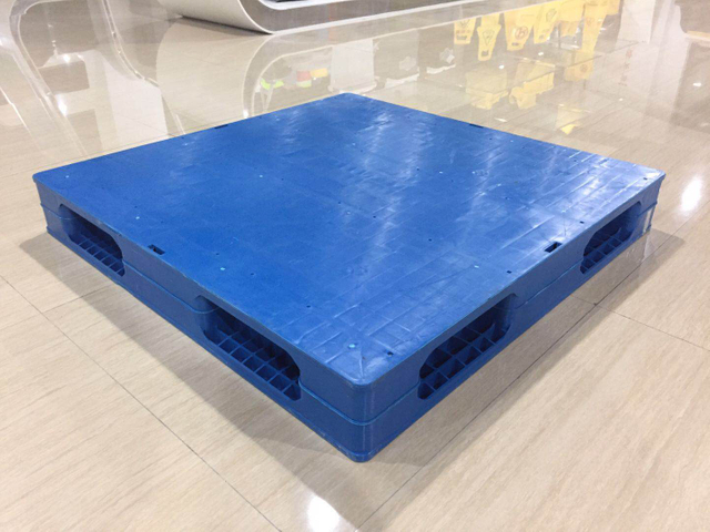 1100 x 1100 blaue, umkehrbare, stapelbare HDPE-Lagerpaletten aus Kunststoff