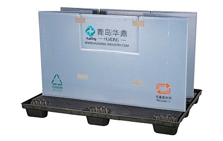 Gro&szlig;e, faltbare Palettenh&uuml;lle aus Kunststoff