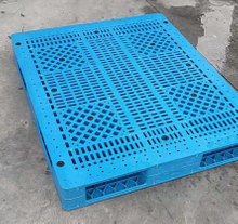 Doppelseitige, regalfähige Kunststoff-Schweißpalette in Standardgröße